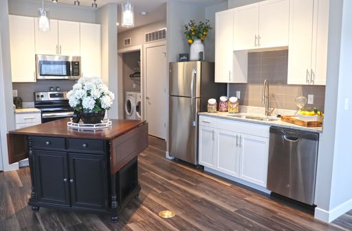 2 Bedroom 2 Bathroom – photo 1