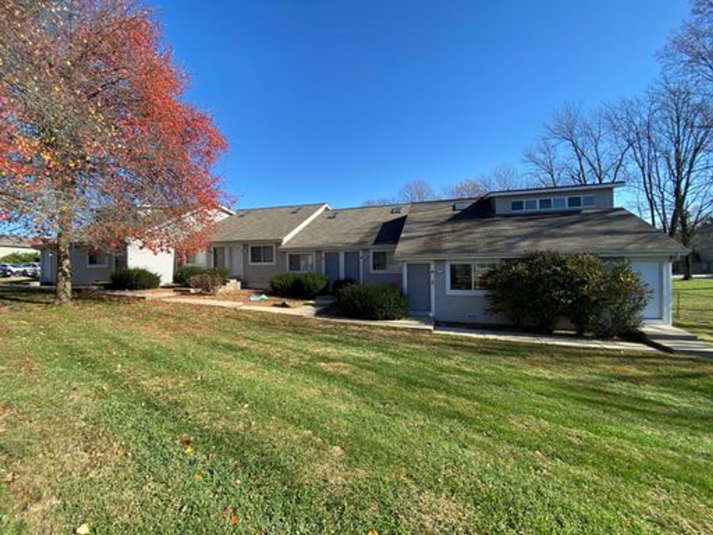 Edwardsville Apartment: 1010 Enclave Blvd