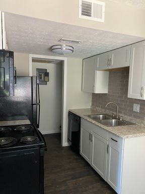 Timber's Edge One Bedroom Second Floor – photo 1