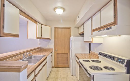 Hickory Grove 133 One Bedroom Second Floor