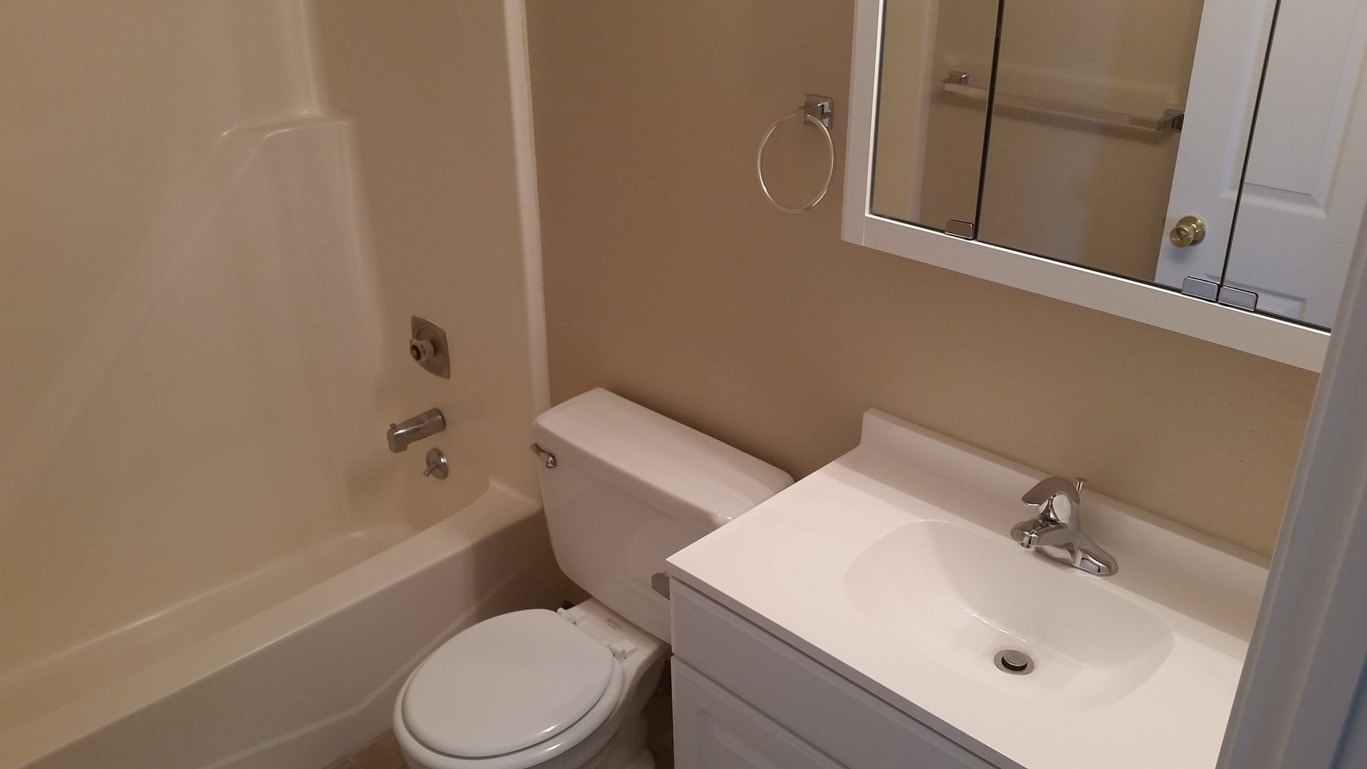 Columbia Apartment: 3717 Monterey Dr. Suite B