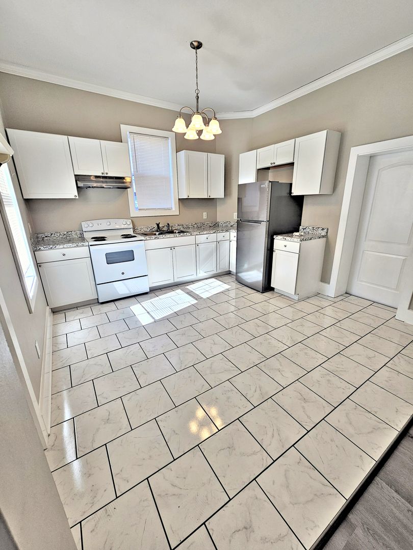 Decatur Apartment: Multiple Addresses