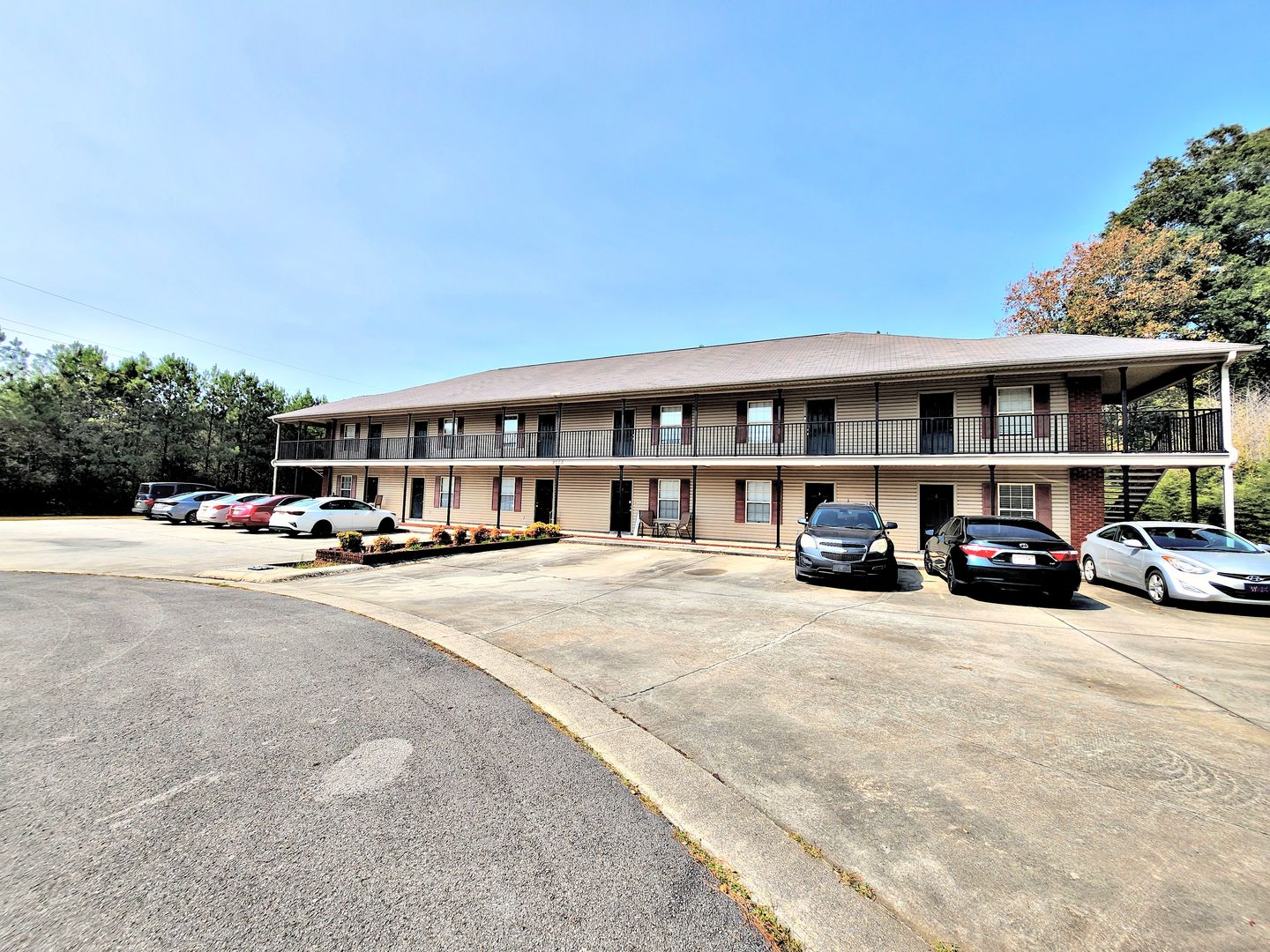 Decatur Apartment: Gaslight Court SW