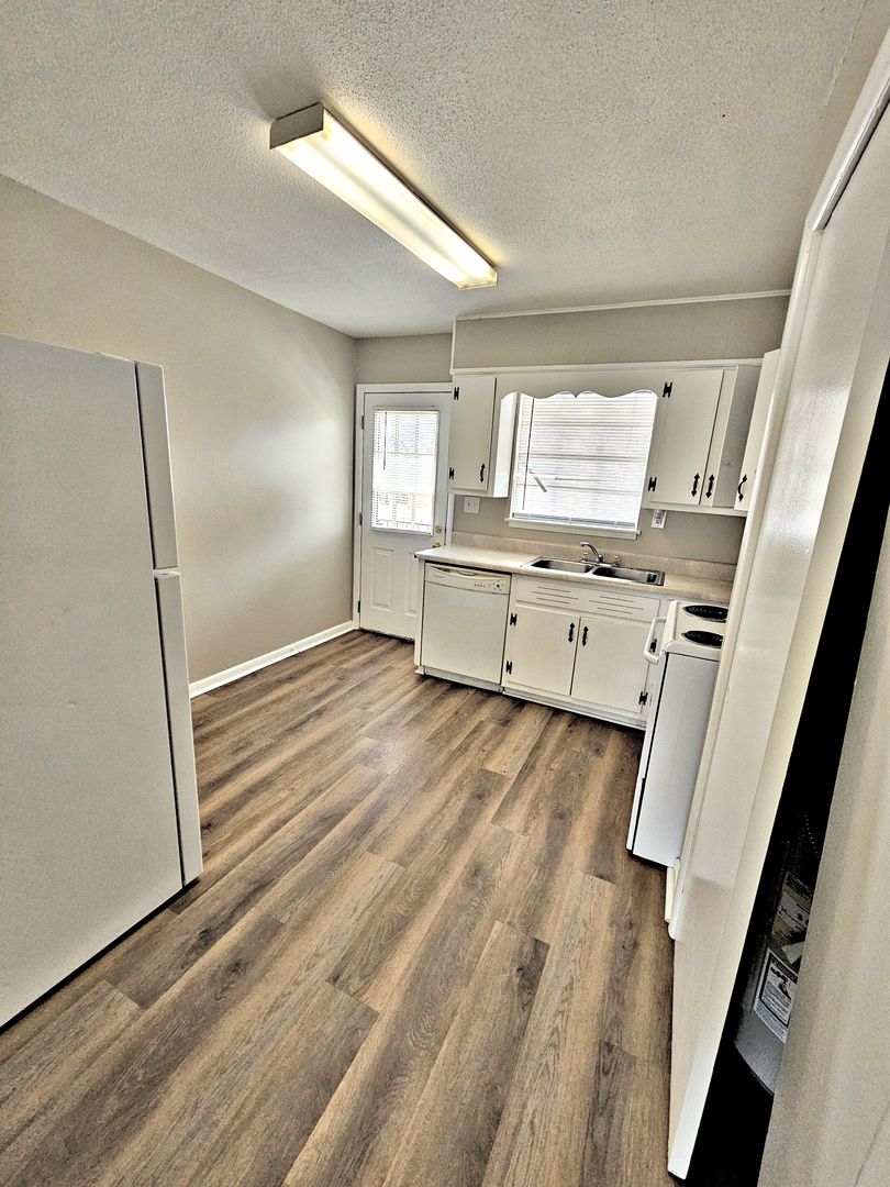 Decatur Apartment: 1213 - 1221 North Street SE