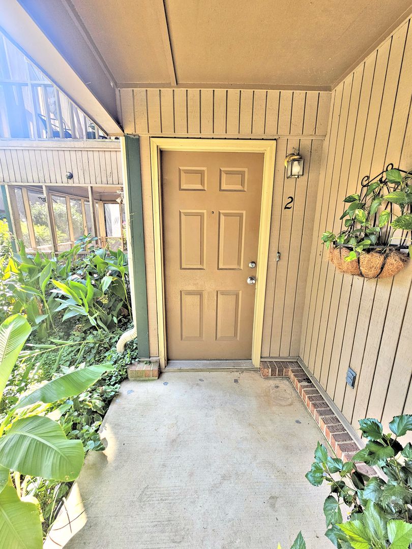 Decatur Apartment: 1702 Somerville Rd SE