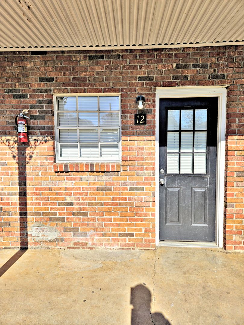 Decatur Apartment: 1213 - 1221 North Street SE