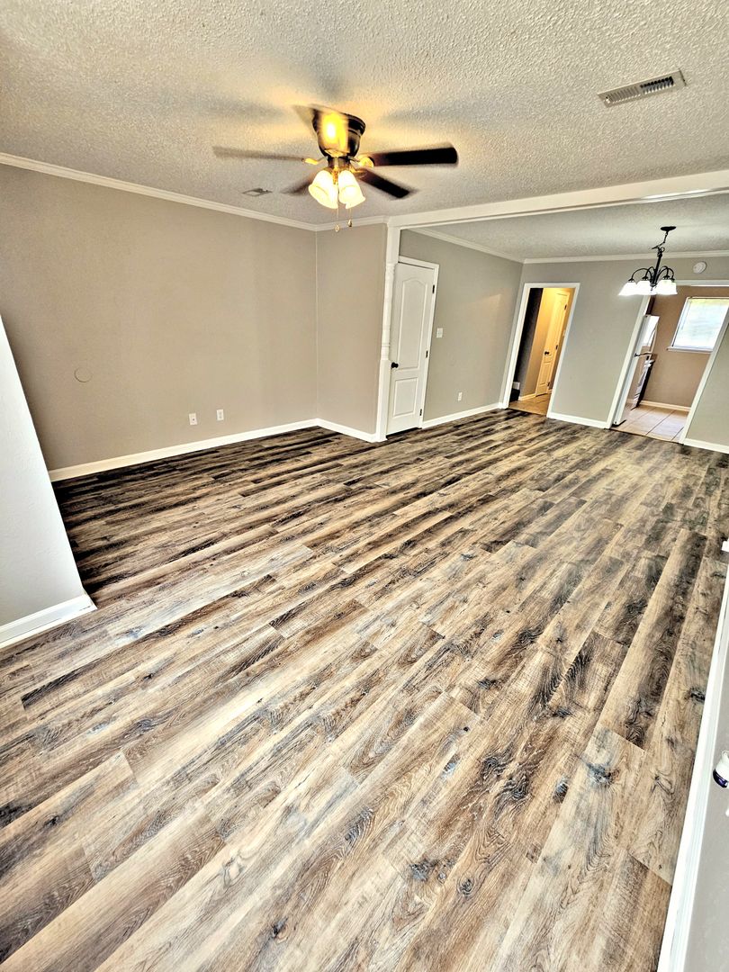 Decatur Apartment: 2402 - 2422 Gaslight Pl SW