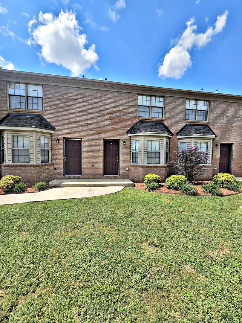 Decatur Apartment: 2402 - 2422 Gaslight Pl SW
