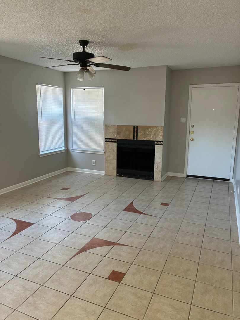 San Antonio Multiplex: 7820 Las Olas Blvd