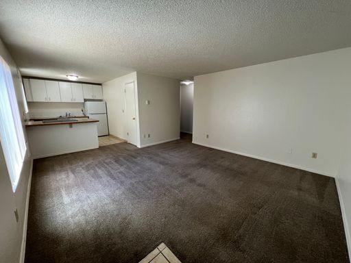2 Bed 1 bath W/Backyard! WSG Included! – photo 1