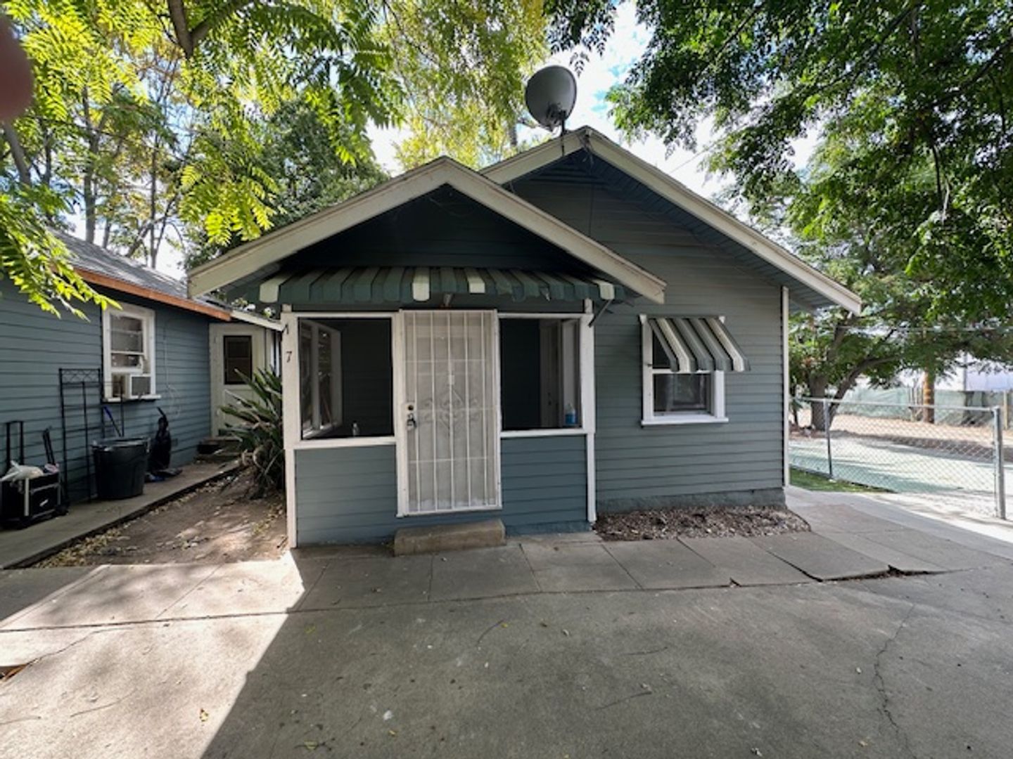 Lake Elsinore Apartment: 313 N. Main Street