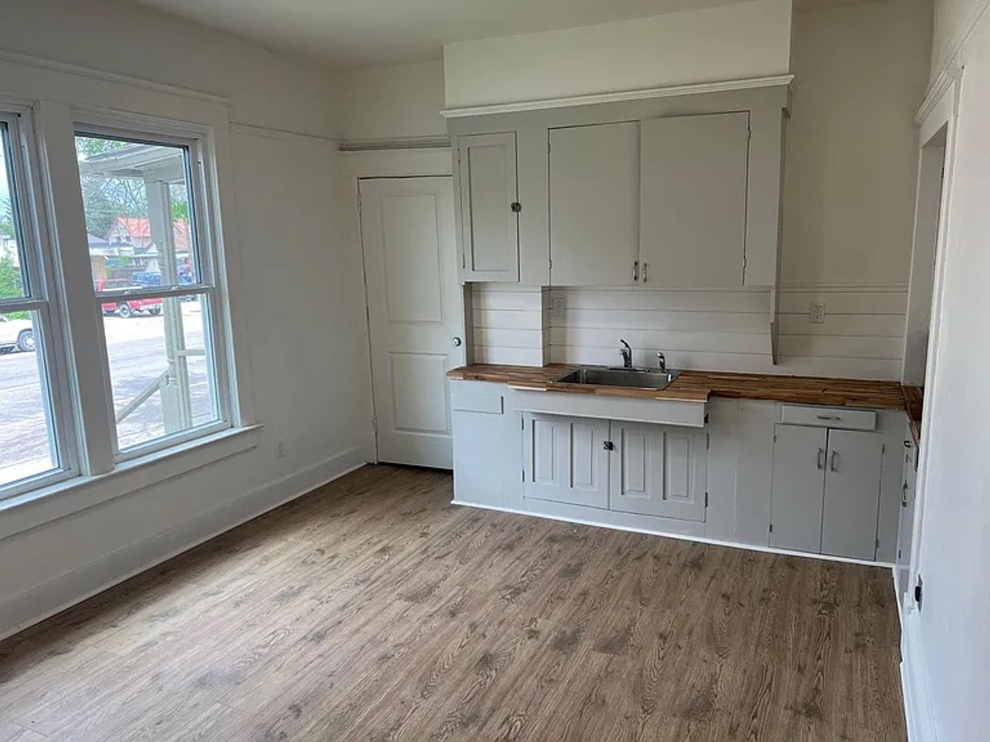 Great Falls Apartment: 601 5th Ave S