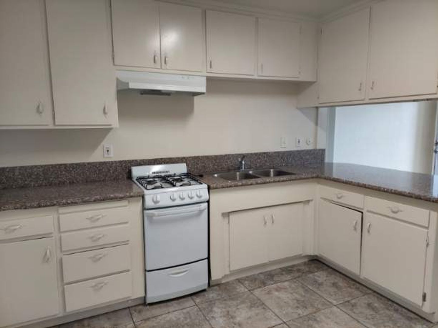Modesto Apartment: 168 E. Granger Avenue