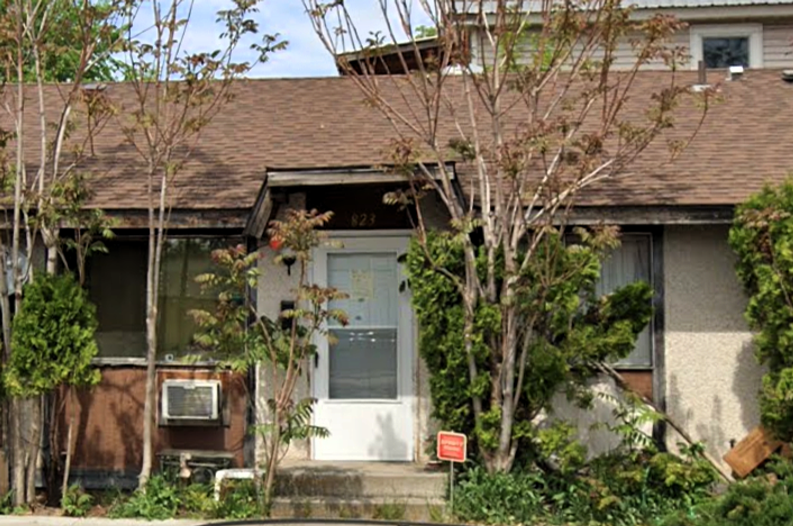 Spokane Apartment: 823 E. Montgomery