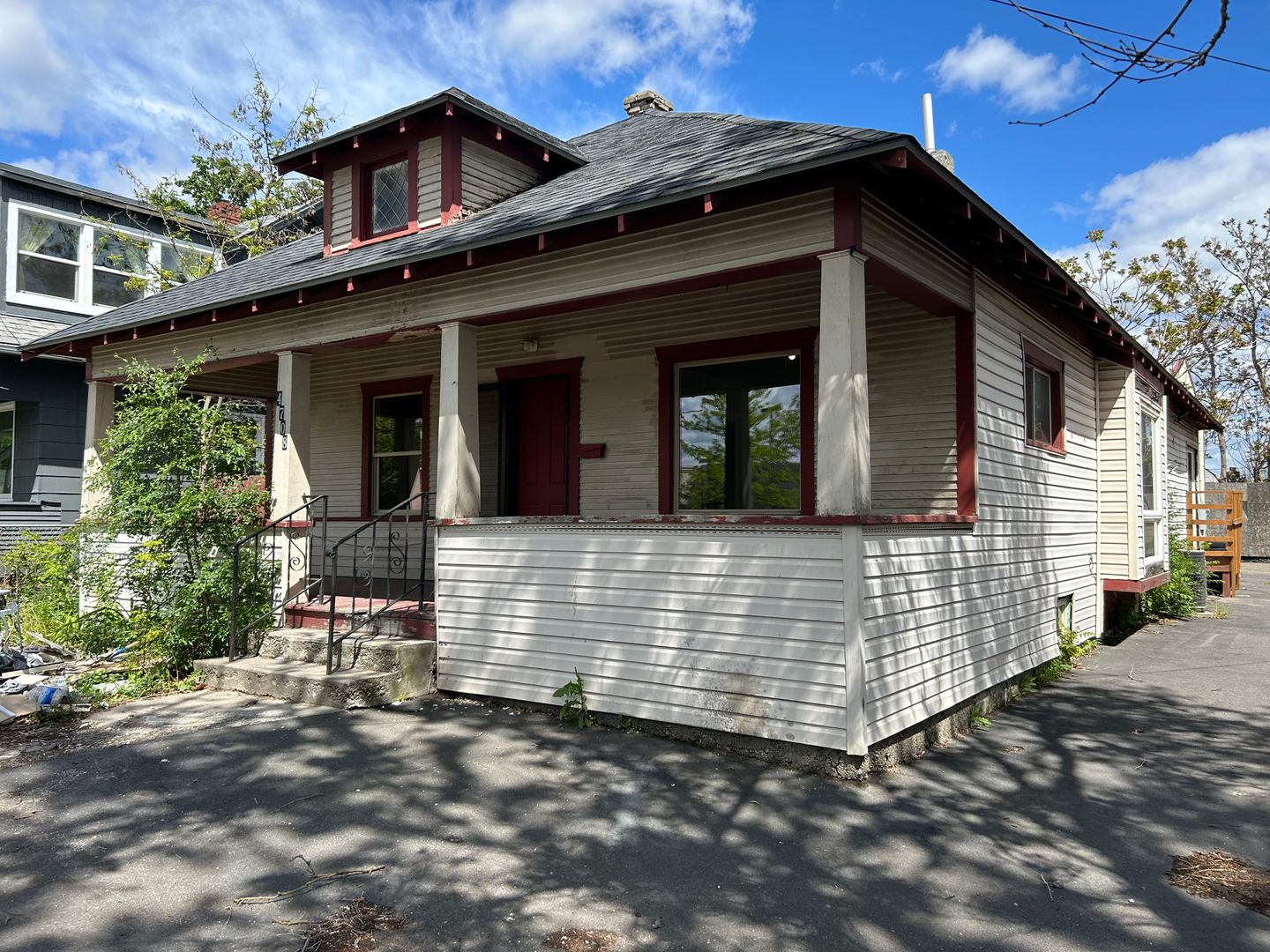 Spokane House: 4708 N Lee