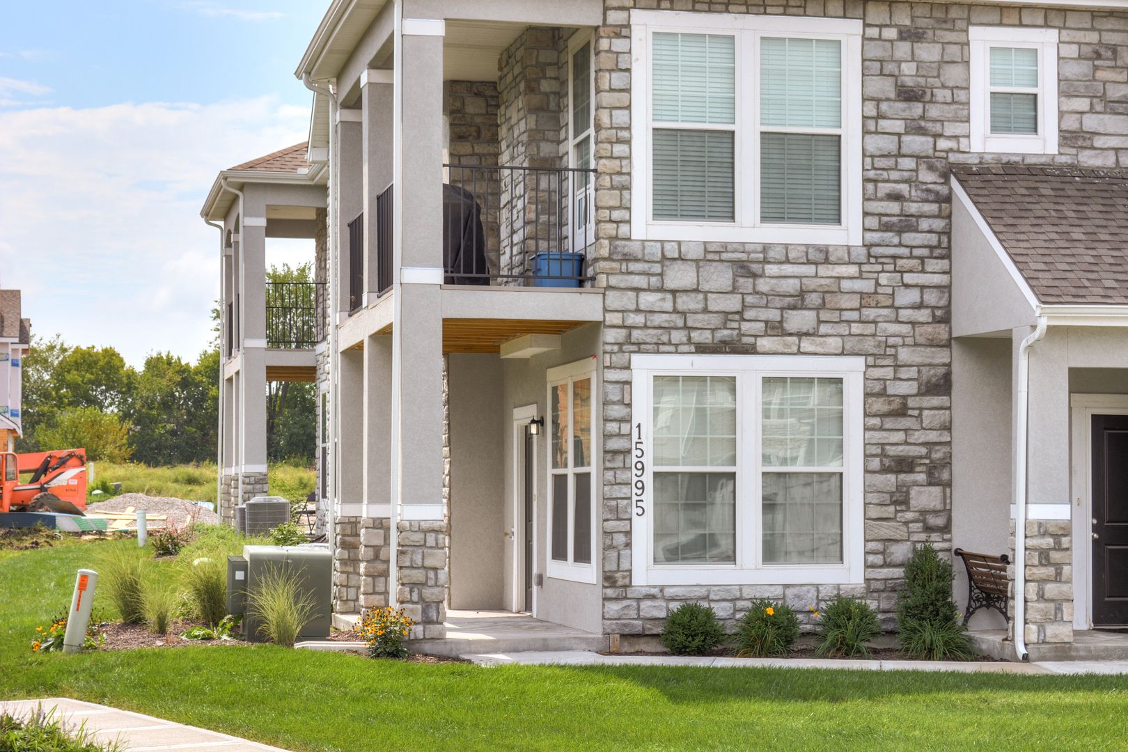 Olathe Apartment: Skyview/Crestview Drive