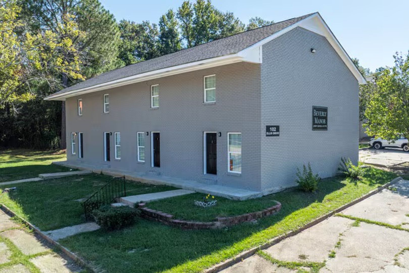 Hattiesburg Apartment: 102 Ellis Dr.