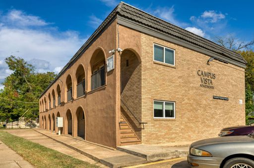 Upgraded 1 Bed / 1 Bath - Walking Distance to UTA!