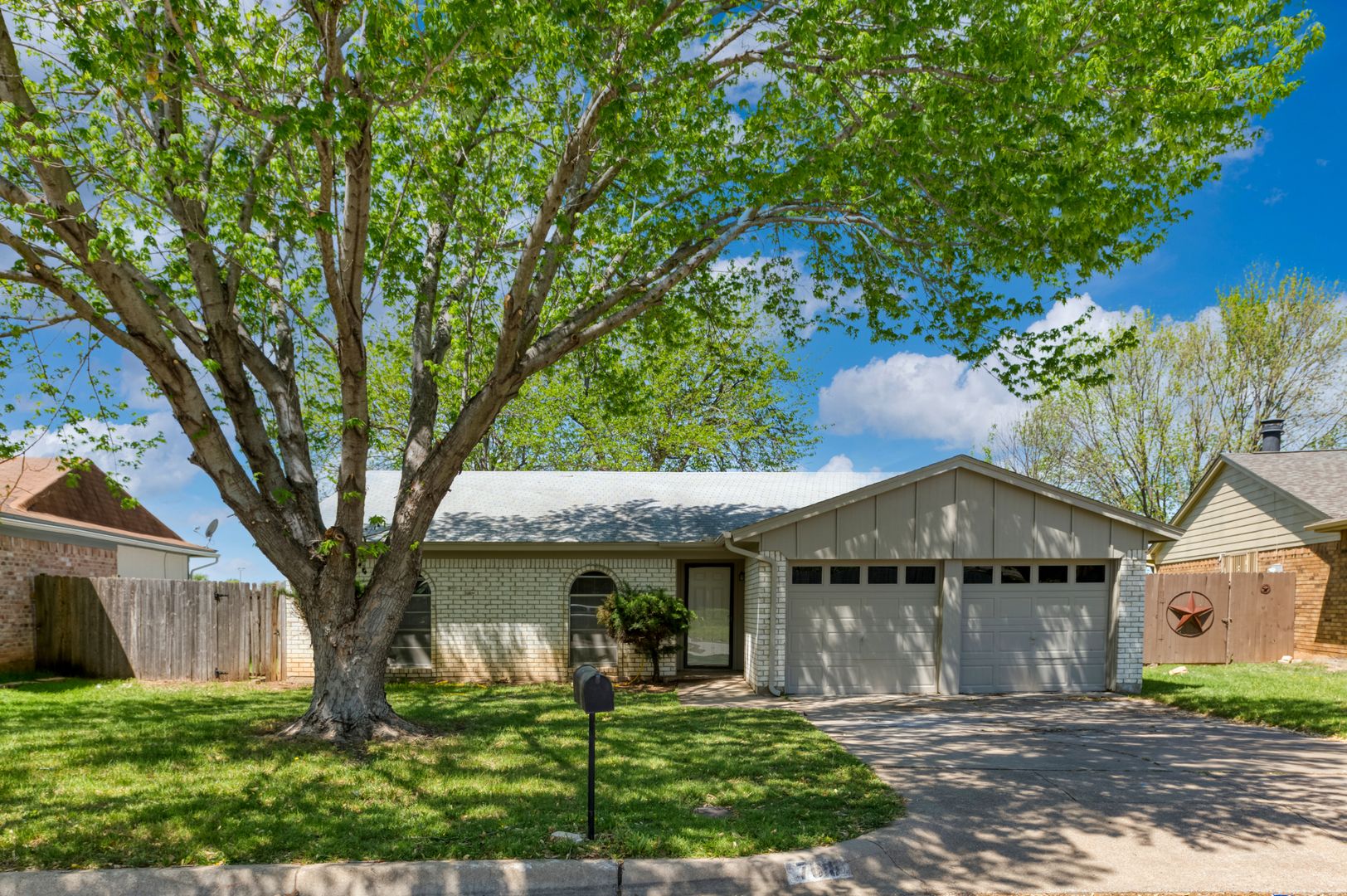 Fort Worth House: 7616 Parkwood Lane