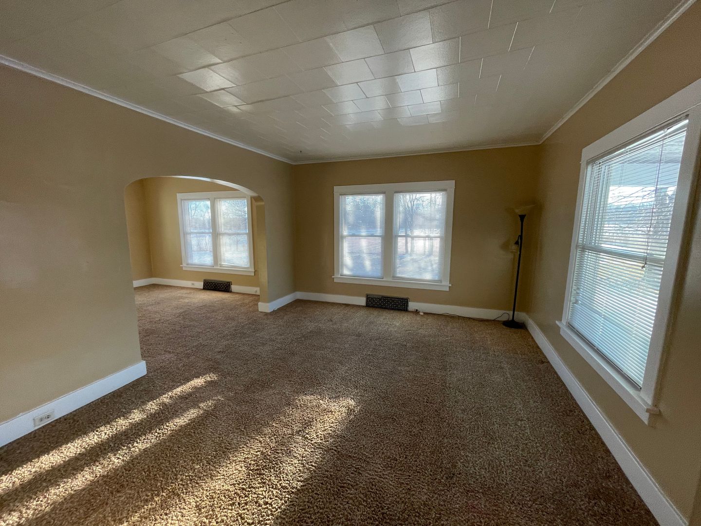 5675 Valley Drive, Bettendorf, IA 52722