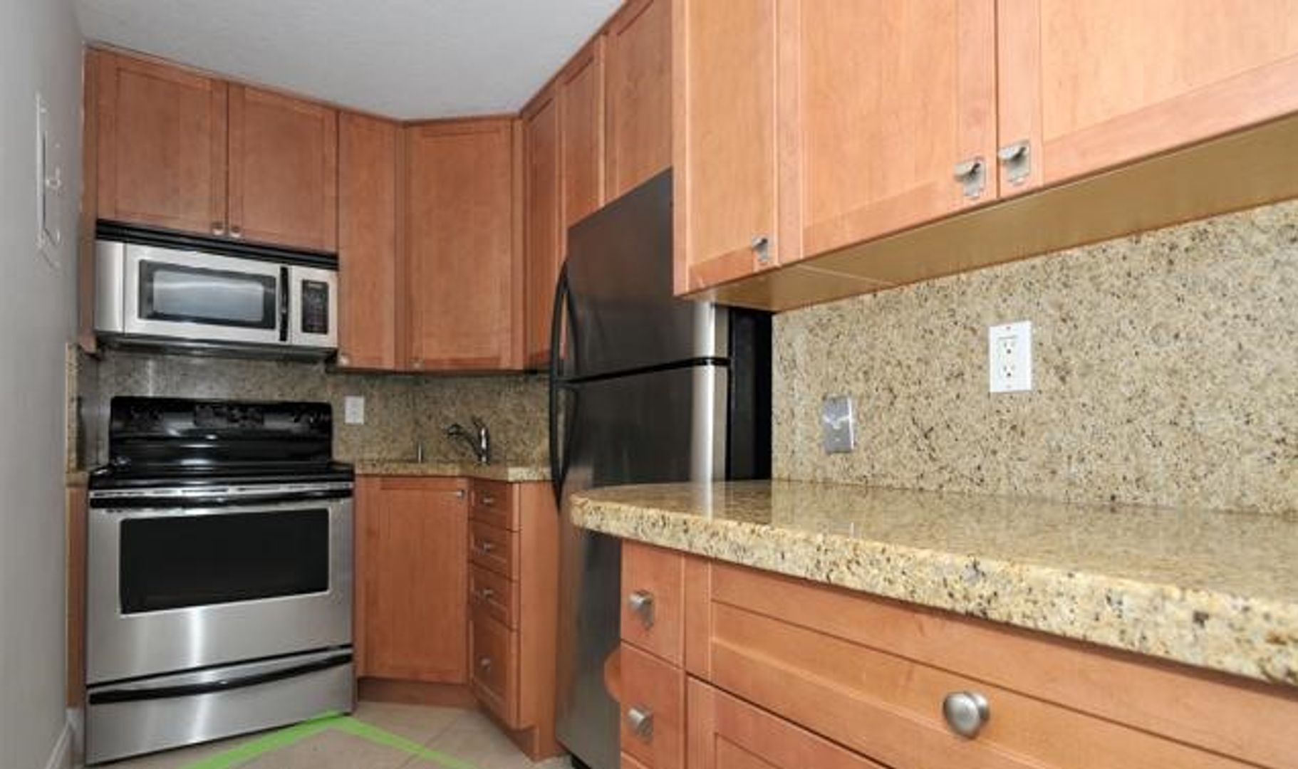 Wilton Manors Apartment: 2625 N Andrews Avenue