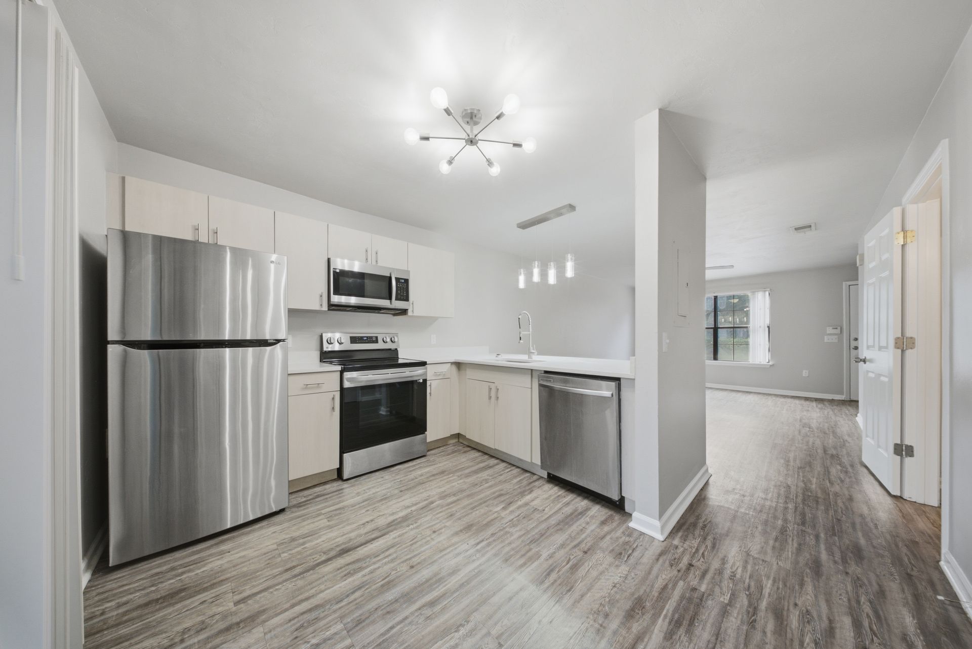 Dior Apartments, LLC 4 of 14