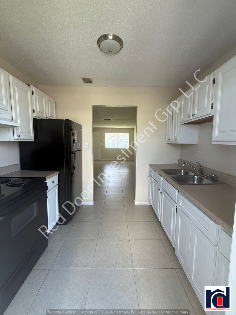 Deland Apartment: 2744 Botts Landing Road