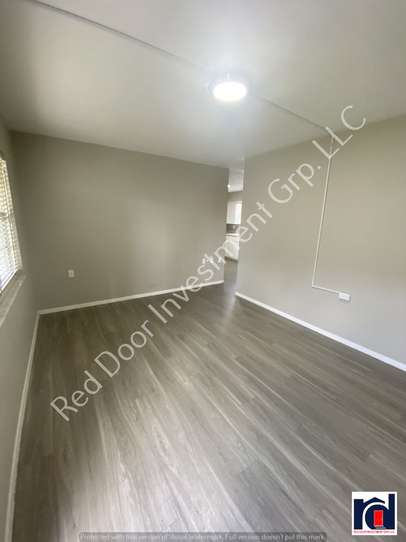 St Cloud Apartment: 1007 Florida Avenue