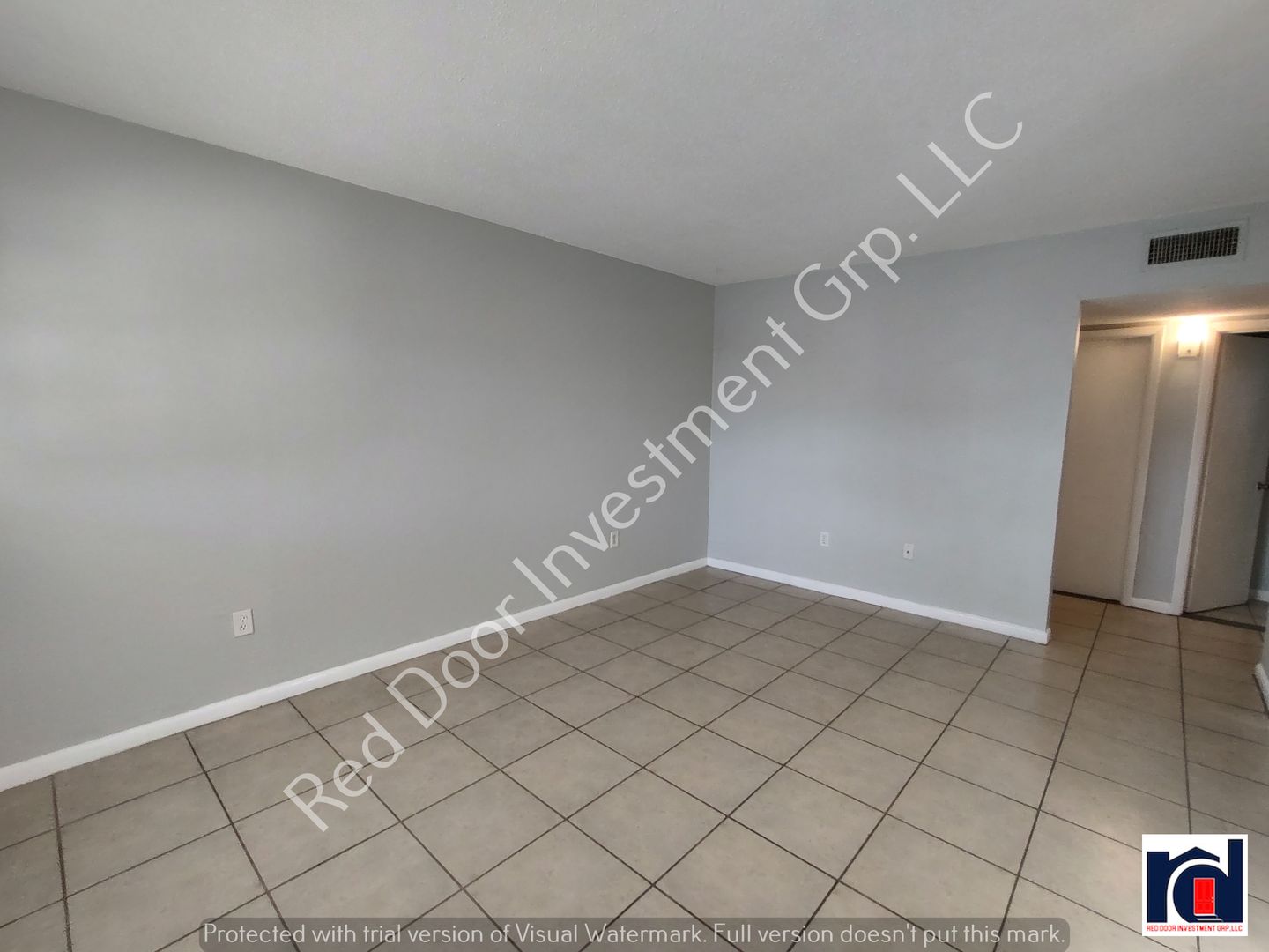 Leesburg Condo: 706 West Dixie Avenue, 2