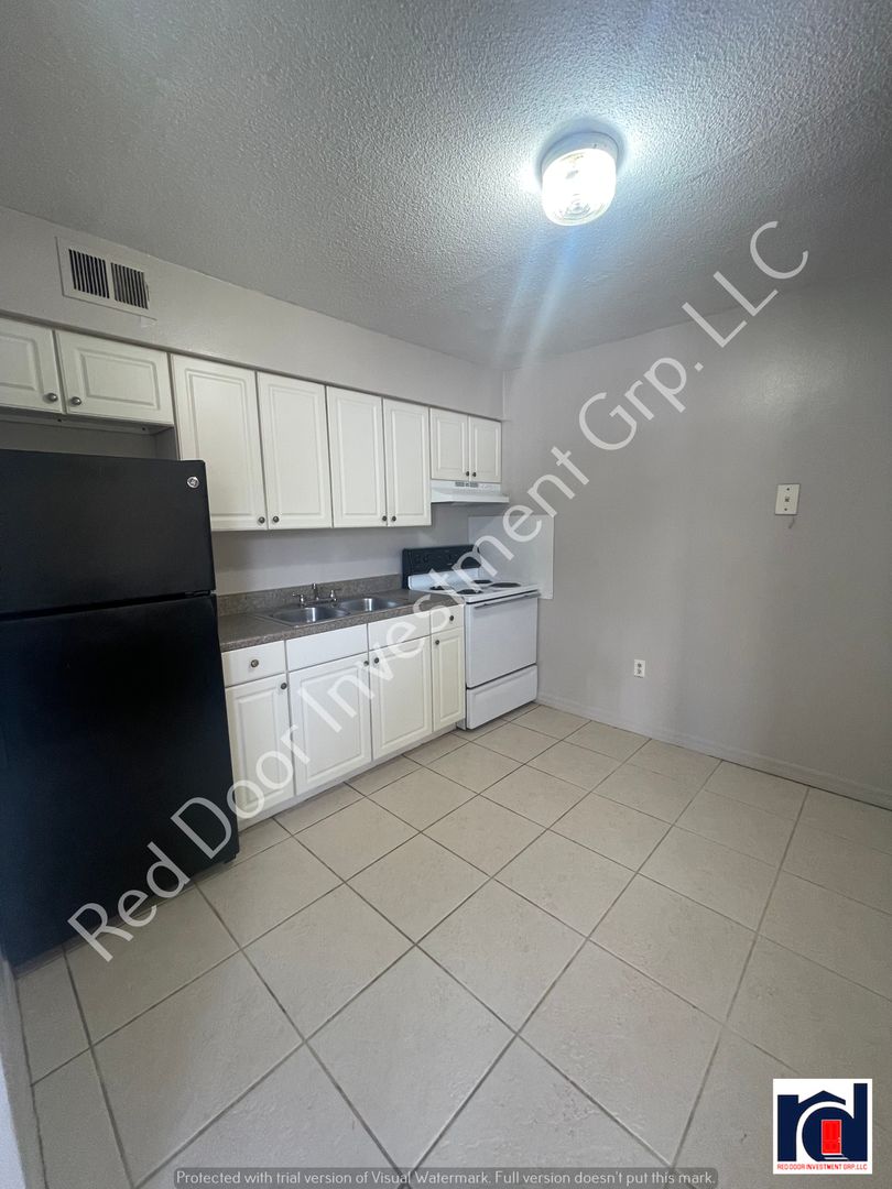Orlando Apartment: 800 N Hastings Street