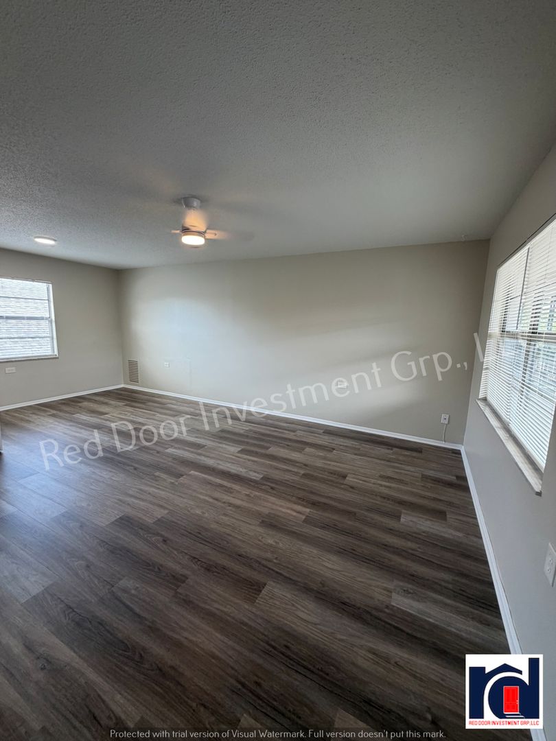 St Cloud Apartment: 1007 Florida Avenue
