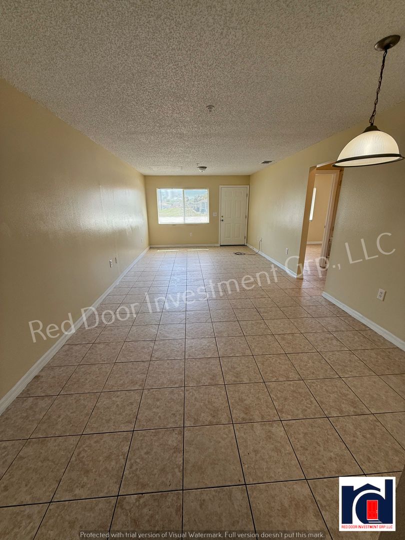 Deland Apartment: 2744 Botts Landing Road