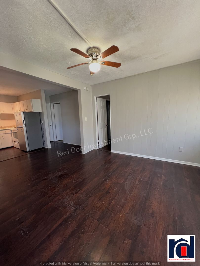 Cocoa Apartment: 650 Dixon Blvd