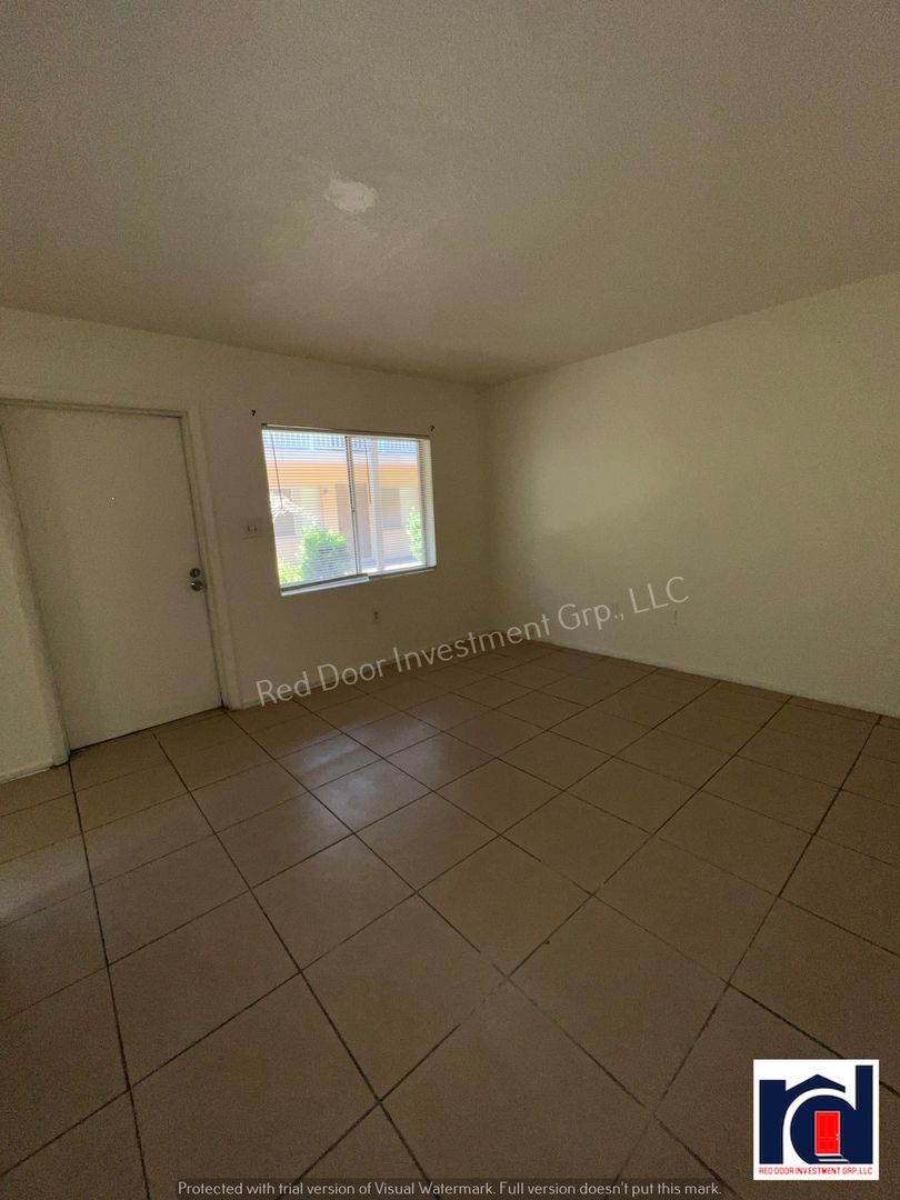 Orlando Apartment: 800 N Hastings Street