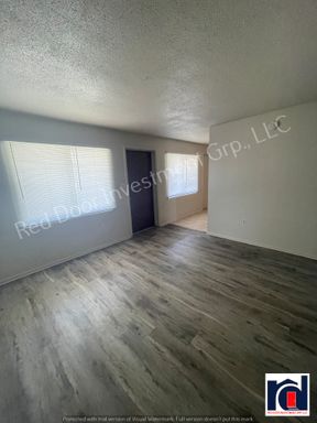 Updated Great 2 Bedroom 1 Bath Upstairs unit In Orlando Area – photo 1