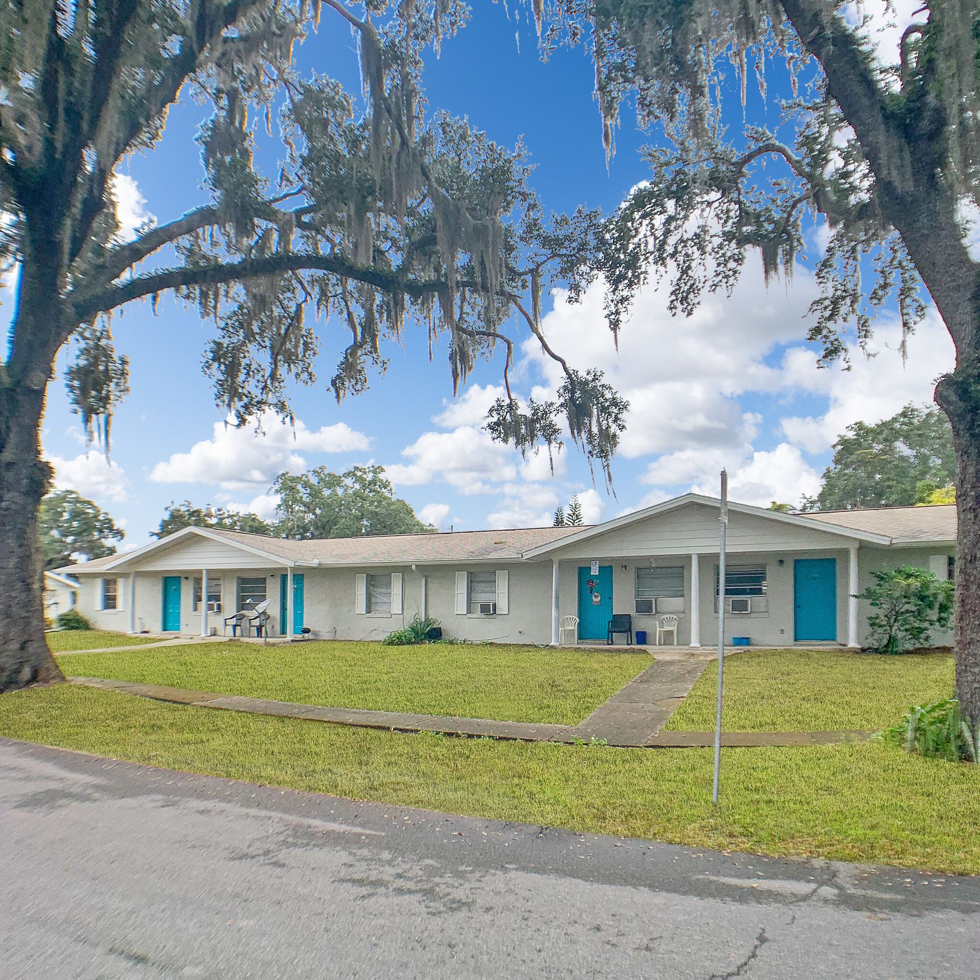 Leesburg Apartment: 200 Church Street
