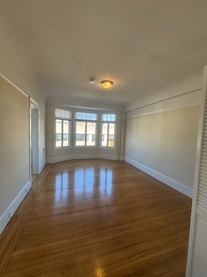 San Franciso Apartment: 337 Fulton St.