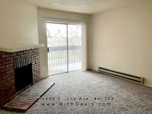 2 bed, 2 bath with washer/dryer hookup. Great location off Sable and 2nd Ave. – photo 1