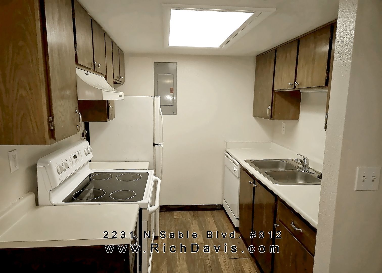 Aurora Condo: 2231 N Sable Blvd. #912