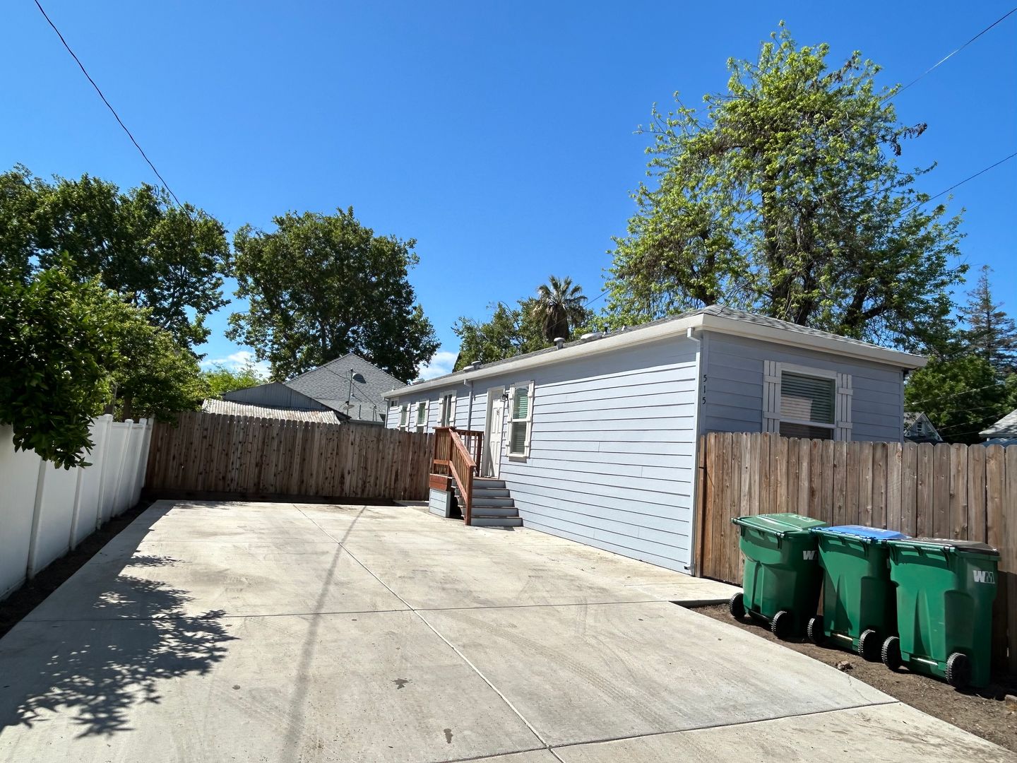 Lodi House: 515 East Walnut St
