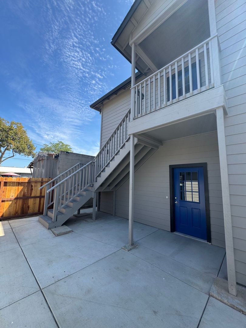 Lodi House: 627.5 N Sacramento St