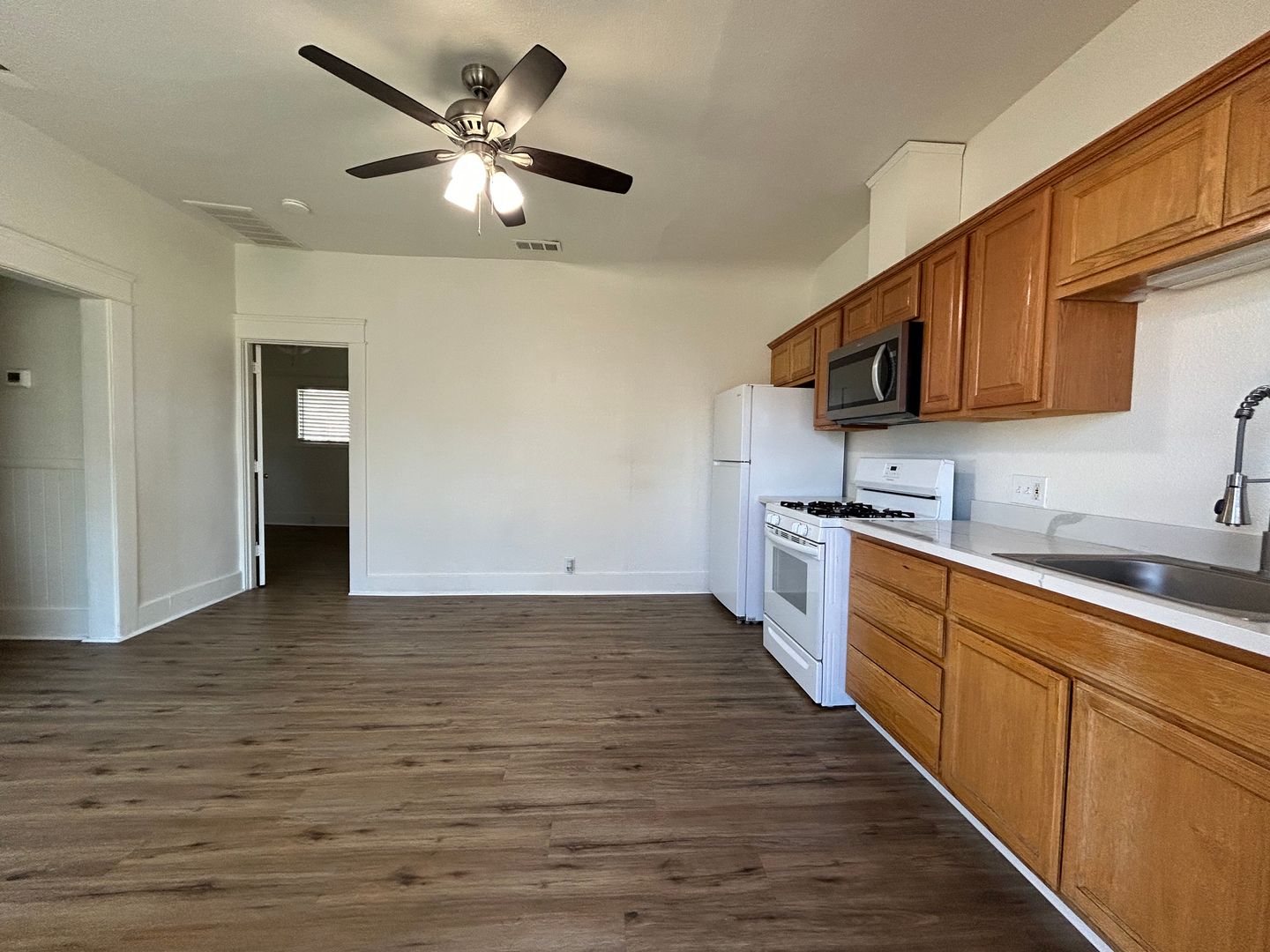 Lodi Apartment: 511 - 517 E Pine St