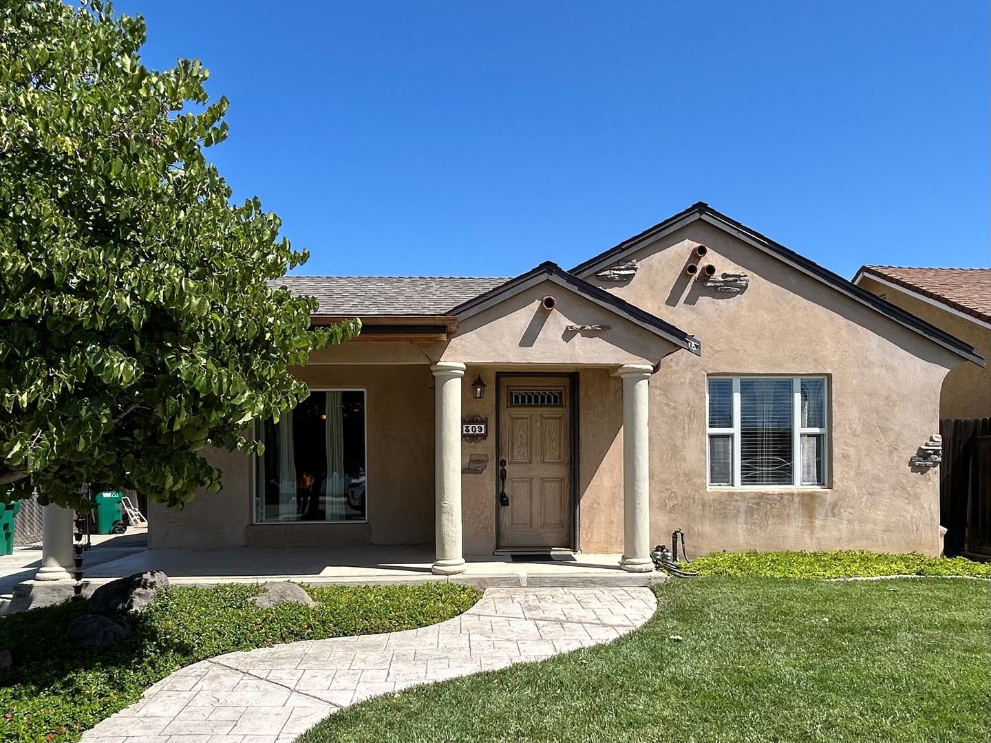 Lodi House: 309 Mission St