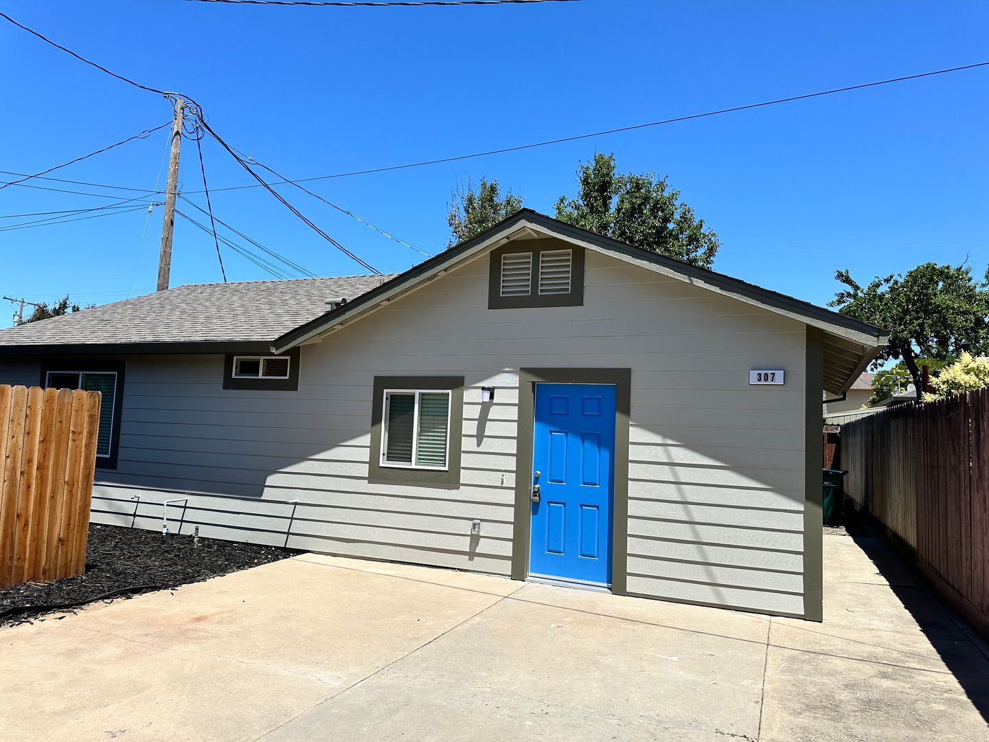 Lodi House: 307 Forrest Ave