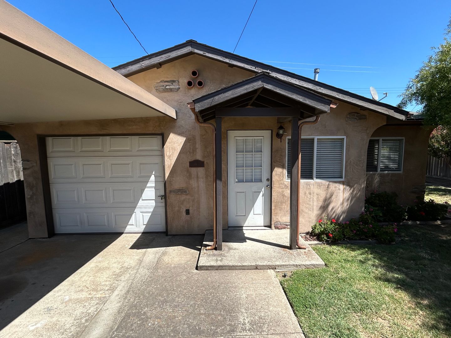 Lodi House: 309 1/2 Mission St