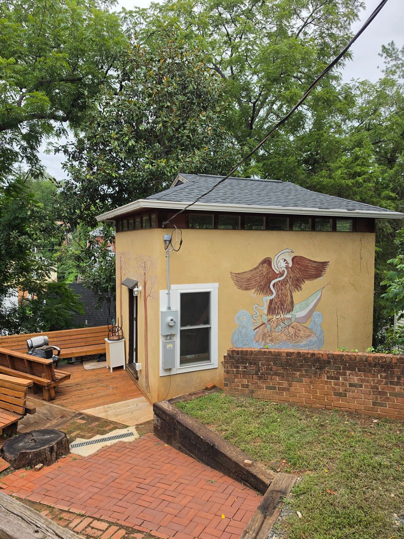 Charlottesville Apartment: 111 Washington Ave