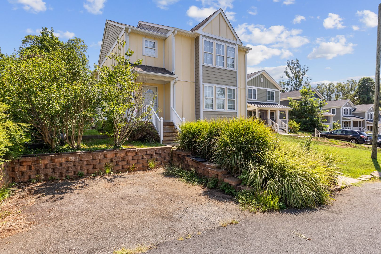 Charlottesville Apartment: 111 Montpelier St.