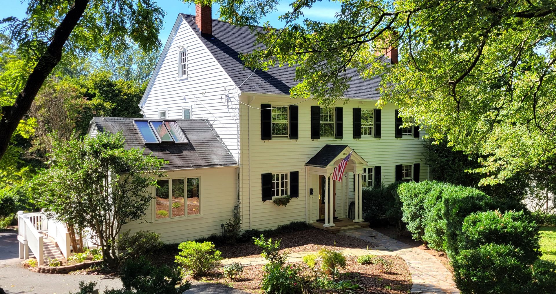 Charlottesville House: 1912 Blue Ridge Road