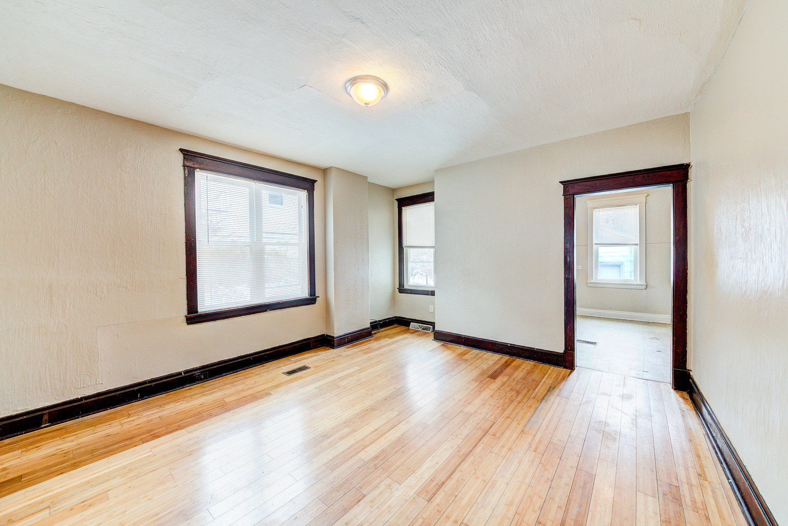 Pittsburgh House: 2407 Salisbury St