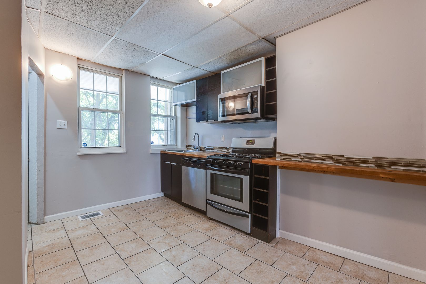 Pittsburgh Apartment: 2013 Gregory St